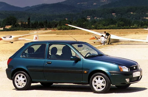 Ford Fiesta 1.3i First Edition 1999 view 3