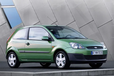 Ford Fiesta 1.3 Ambiente 2005 view 3