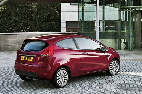 Ford Fiesta 1.6 Titanium 2008 view 2