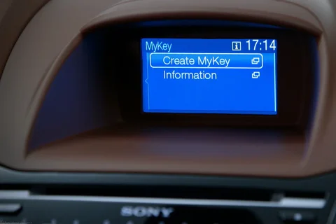 Ford Fiesta 1.0 65hp Style 2013 view 12