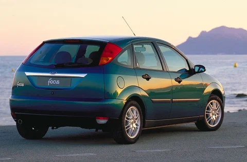 Ford Focus 2.0i 16V Trend 1998 view 2