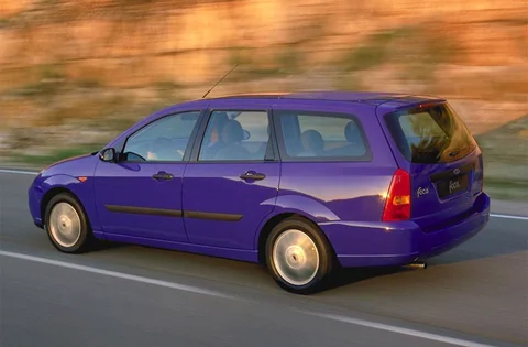 Ford Focus Wagon 2.0i 16V Trend 1999 view 2