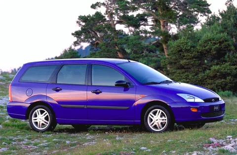 Ford Focus Wagon 2.0i 16V Trend 1999 view 3