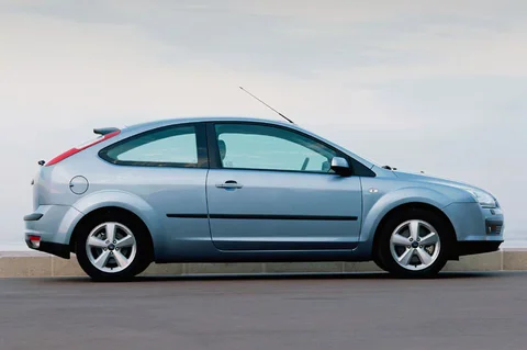 Ford Focus 2.0 TDCi Titanium 2004 view 10