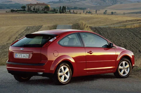 Ford Focus 2.0 TDCi Titanium 2004 view 2