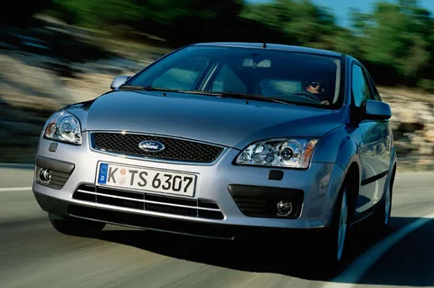Ford Focus 2.0 TDCi Titanium 2004 view 6