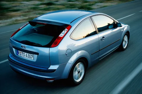 Ford Focus 2.0 TDCi Titanium 2004 view 7