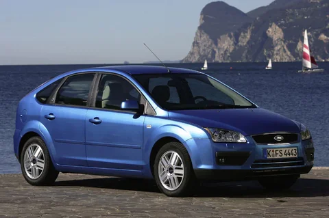 Ford Focus 2.0 TDCi Titanium 2004 view 2