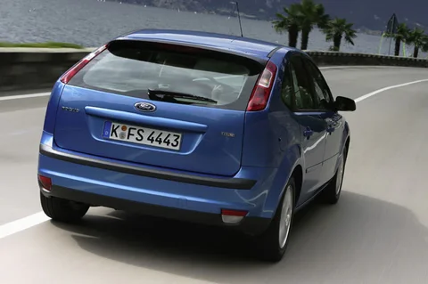 Ford Focus 2.0 TDCi Titanium 2004 view 6