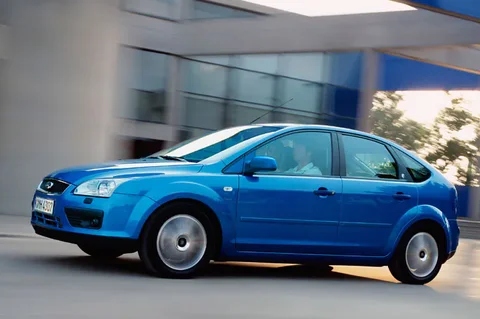Ford Focus 2.0 TDCi Titanium 2004 view 9