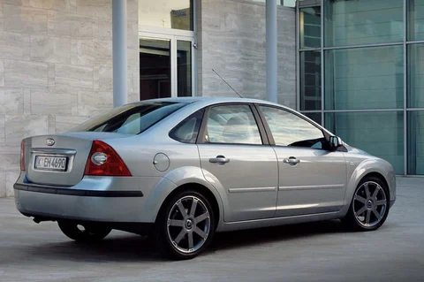 Ford Focus 1.4 16V Trend 2005 view 5