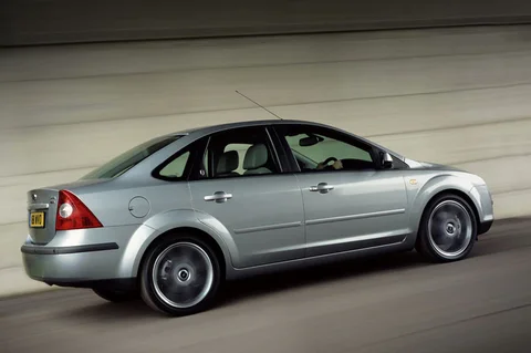 Ford Focus 1.4 16V Trend 2005 view 8