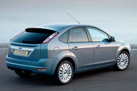 Ford Focus 1.8 16V Titanium 2009 view 10