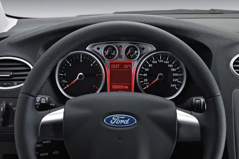 Ford Focus 2.0 16V LPG Titanium 2009 view 8