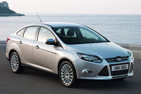 Ford Focus 2.0 TDCi 140hp Titanium 2011 view 2