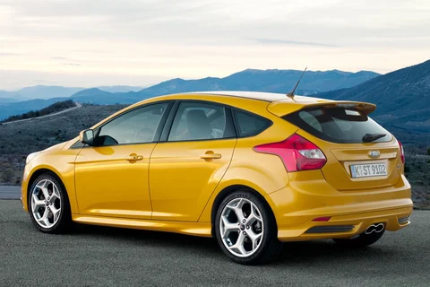 Ford Focus 2.0 EcoBoost ST-2 2012 view 6
