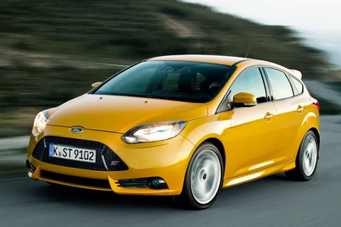 Ford Focus 2.0 EcoBoost ST-2 2012 view 7
