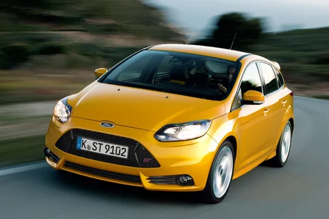 Ford Focus 2.0 EcoBoost ST-2 2012 view 8