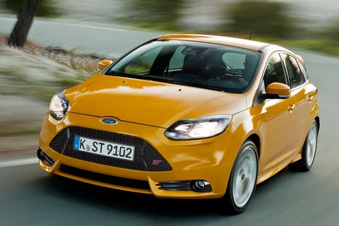 Ford Focus 2.0 EcoBoost ST-2 2012 view 9