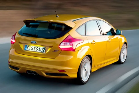 Ford Focus 2.0 EcoBoost ST-2 2012 view 11