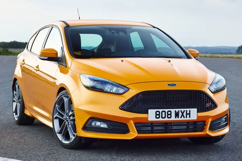 Ford Focus 2.0 TDCi ST-3 2015 view 2