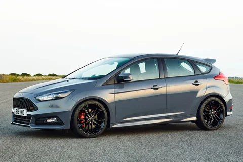 Ford Focus 2.0 TDCi ST-3 2015 view 4
