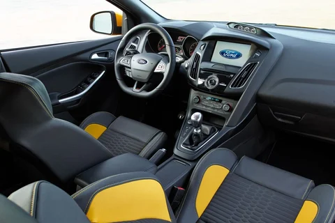 Ford Focus 2.0 TDCi ST-3 2015 view 6