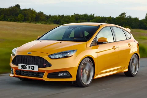 Ford Focus 2.0 TDCi ST-3 2015 view 8