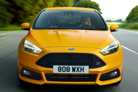 Ford Focus 2.0 TDCi ST-3 2015 view 10