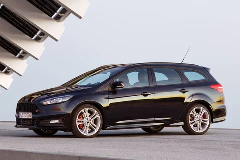 Ford Focus Wagon 2.0 EcoBoost ST-2 2015 view 8