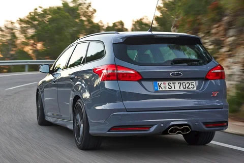 Ford Focus Wagon 2.0 EcoBoost ST-2 2015 view 11