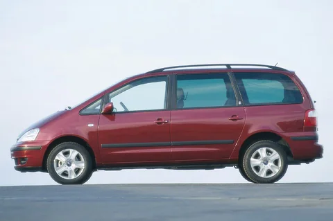 Ford Galaxy 2.3 16V Ambiente 2000 view 3
