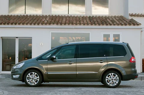 Ford Galaxy 2.0 16v Trend 2010 view 2