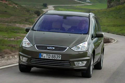 Ford Galaxy 2.0 16v Trend 2010 view 6