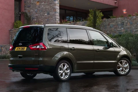 Ford Galaxy 2.0 16v Trend 2010 view 10