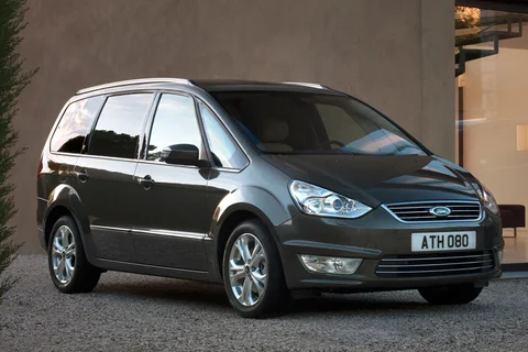 Ford Galaxy 2.0 16v Trend 2010 view 11
