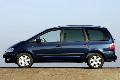 Ford Galaxy 2.3 16V Ambiente 2003 view 3