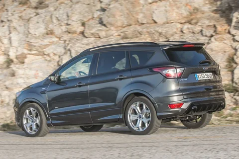 Ford Kuga 2.0 TDCi 2WD Titanium 2017 view 3