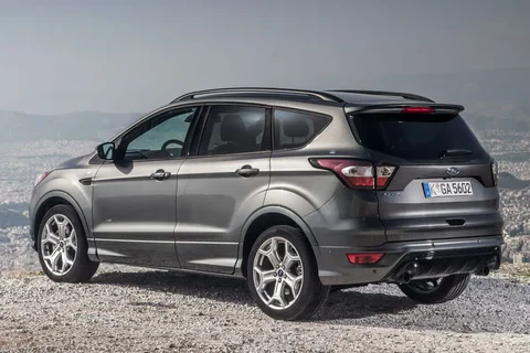 Ford Kuga 2.0 TDCi 2WD Titanium 2017 view 9