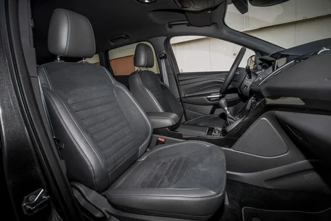Ford Kuga 2.0 TDCi 2WD Titanium 2017 view 10