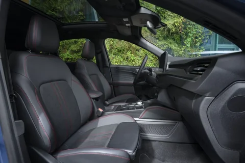 Ford Kuga 2.5 PHEV Active X 2024 view 8