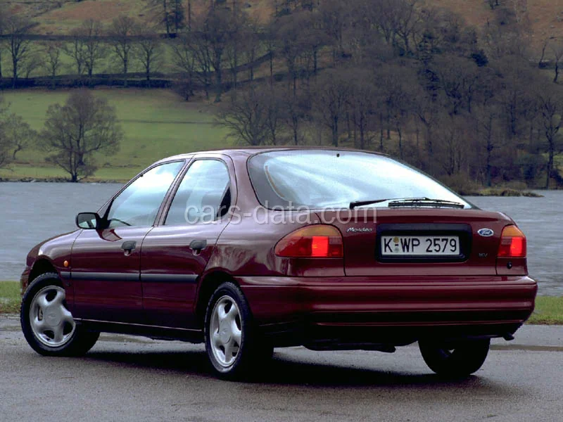 Ford Mondeo 2.0 Si 1993 front view
