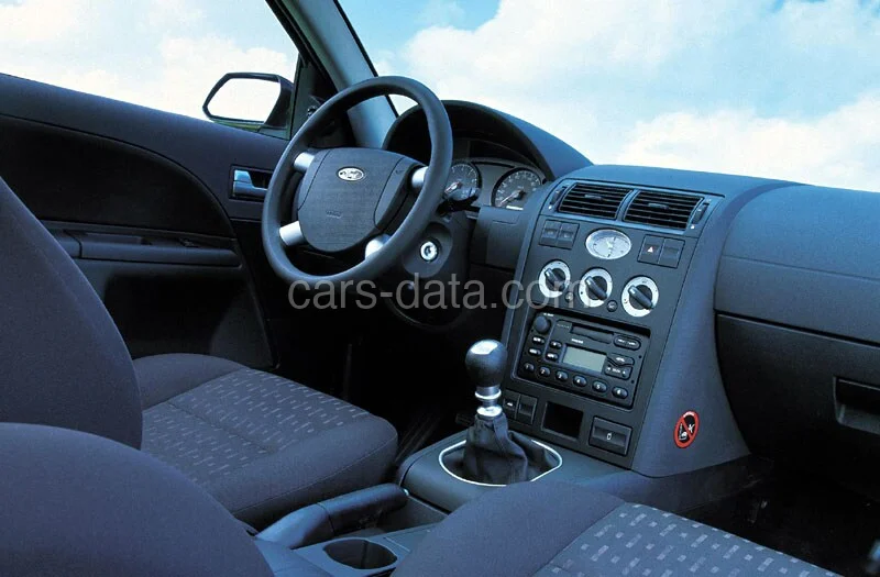 Ford Mondeo 2.0 16V Collection 2001 front view