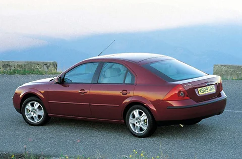 Ford Mondeo 2.0 16V Collection 2001 view 2