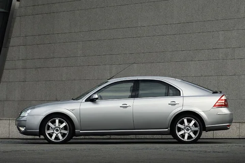 Ford Mondeo 2.2 TDCi Titanium 2005 view 4