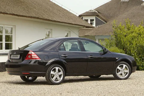 Ford Mondeo 2.2 TDCi Titanium 2005 view 12
