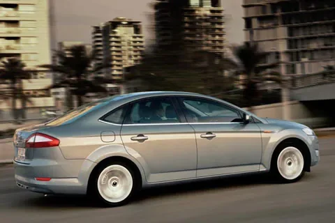 Ford Mondeo 2.0 16V Titanium 2007 view 4