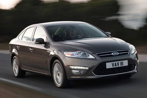 Ford Mondeo 2.0 Titanium 2010 view 5