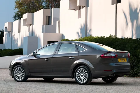 Ford Mondeo 2.0 Titanium 2010 view 6
