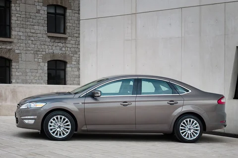 Ford Mondeo 2.0 Titanium 2010 view 9
